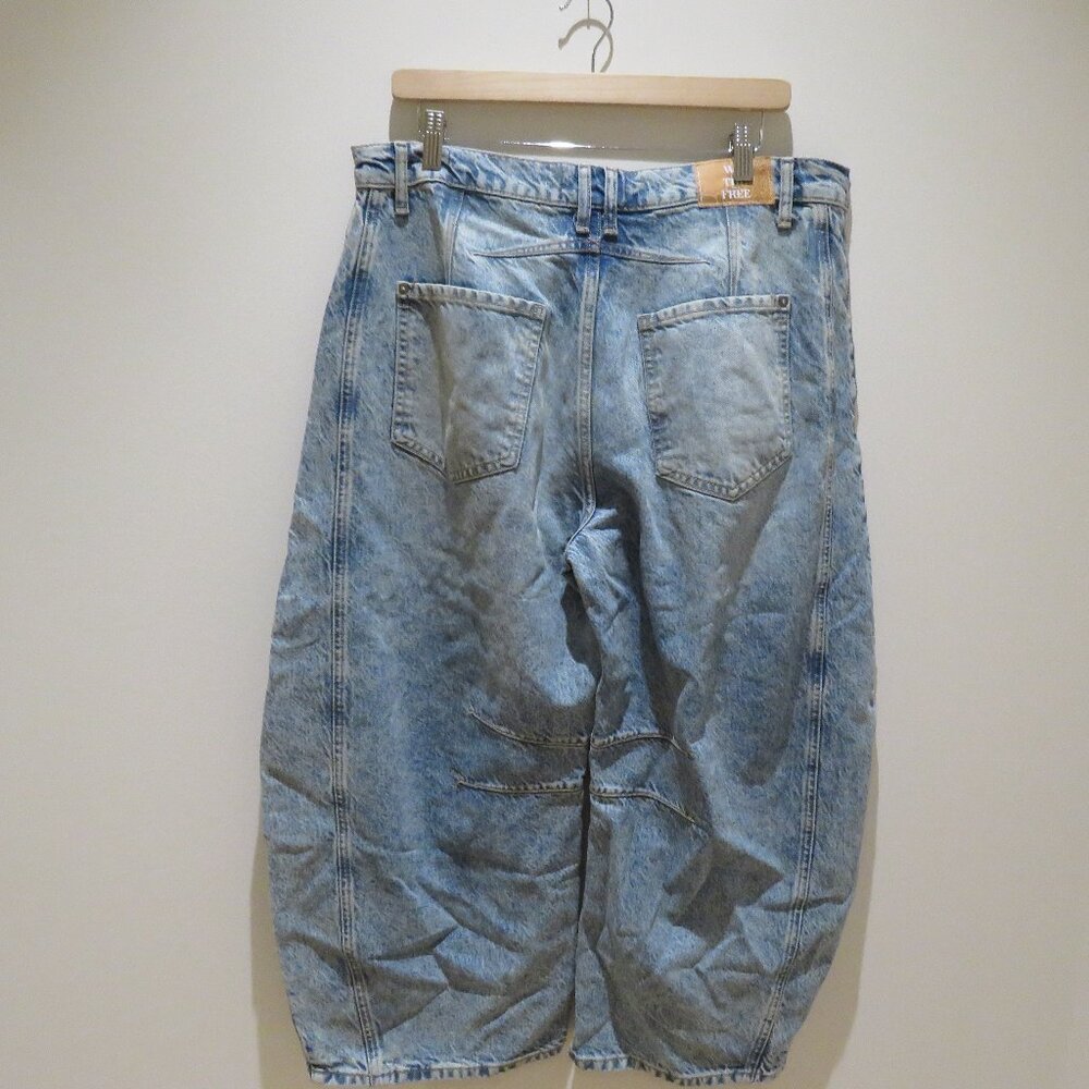 FREE PEOPLE WE THE FREE Good Luck Mid Rise Barrel Jeans Ultra Light Beam 31S - Picture 10 of 16